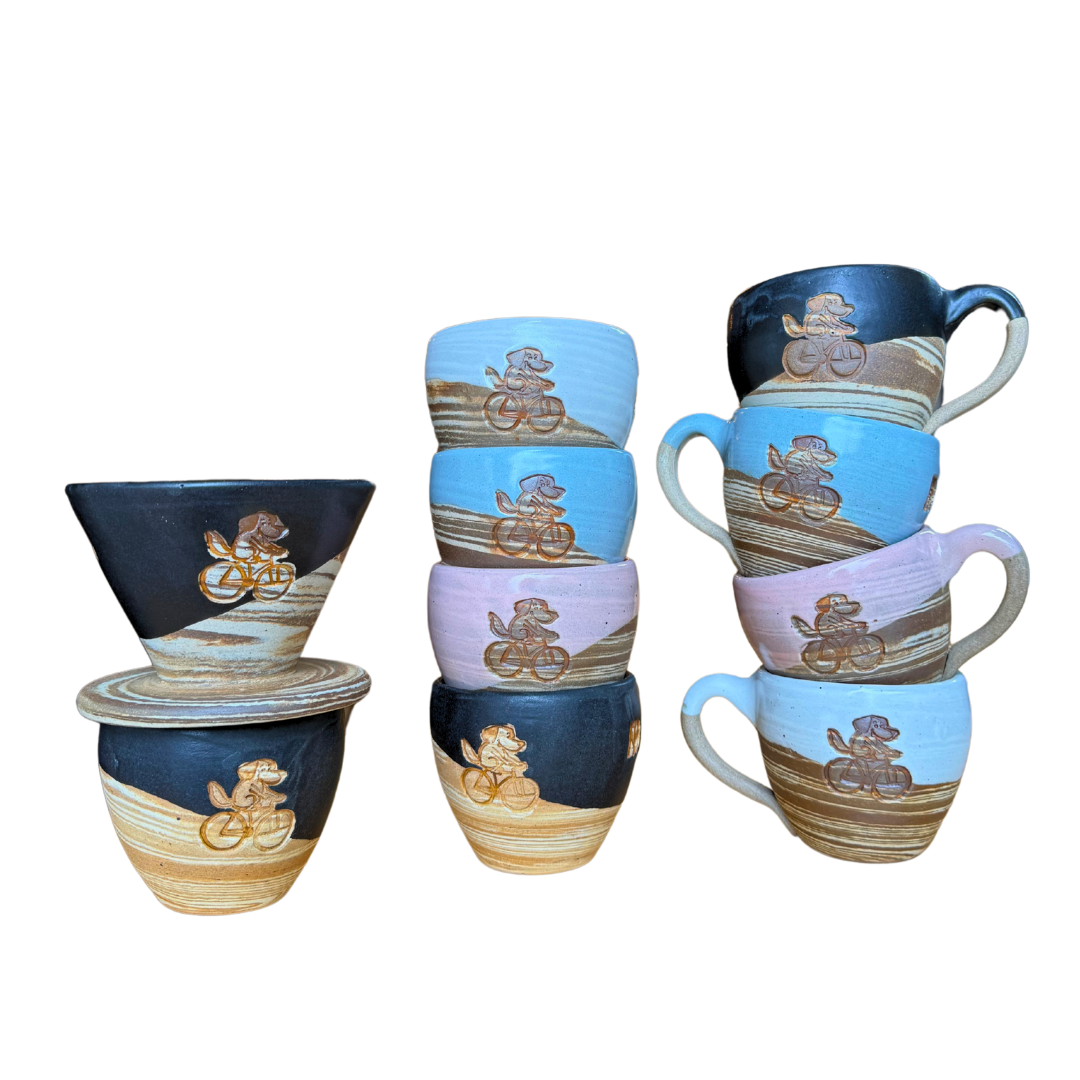 TAZA ARTESANAL MANADA MORTAL - PERRITO AZUL
