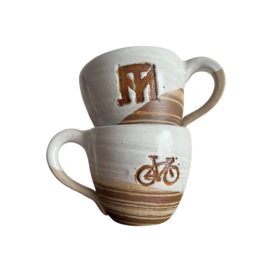 TAZA ARTESANAL TM BICI GRIS (PIEZAS ÚNICAS Y LIMITADAS)